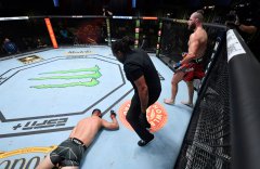 UFC格斗之夜：雷耶斯 VS 普罗哈兹卡赛事综述